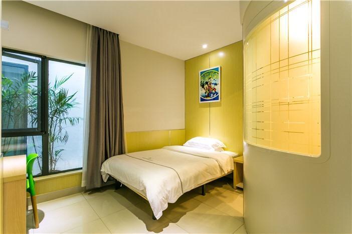 100 Inn Plus Pudong Airport Hotel Xangai Exterior foto